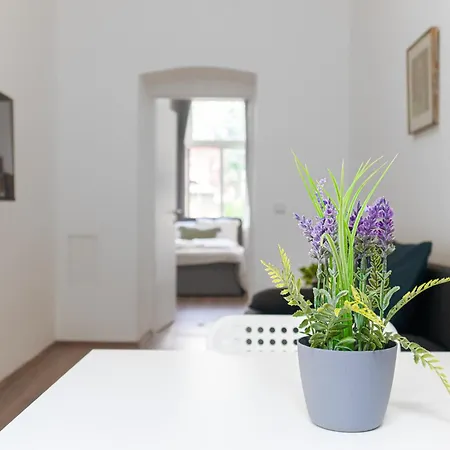 Amazing 1br Apt, Next To Akh Building For Everyone Vienna
