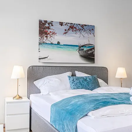 Stylish 2br Retreat Steps From Akh & Volksoper 비엔나
