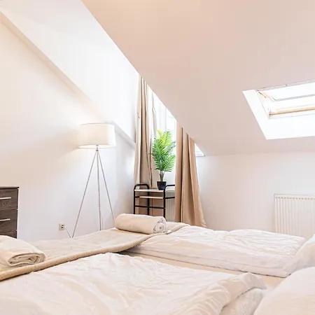 Lovely 2br Apt, Great Location - Near Schoenbrunn *