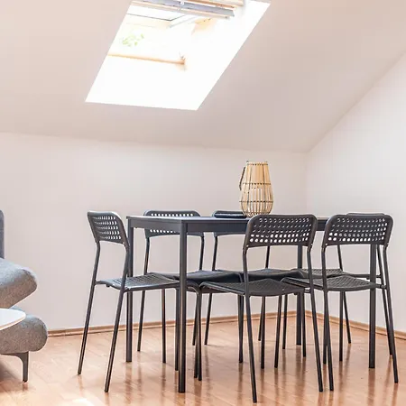 Lovely 2br Apt, Great Location - Near Schoenbrunn *