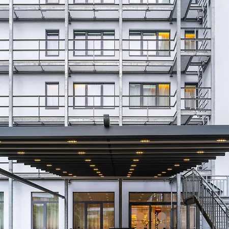 Hotel Novotel Donau 4*