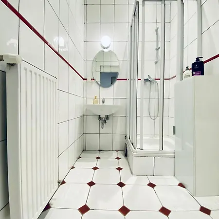 Stylish 2br Prime Location By Westbahnhof Apartmán