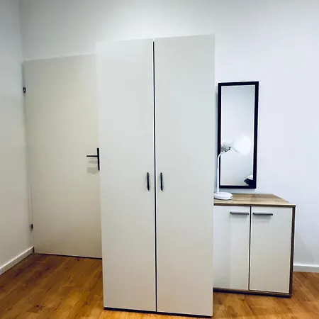 Lovely 4br Near Kaufpark Alterlaa Apartament *