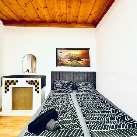 Apartment Cozy 4br For Up To 12p 10-min To Fac Platz *