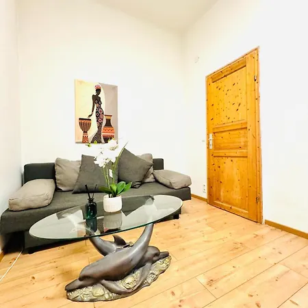 Apartment Cozy 4br For Up To 12p 10-min To Fac Platz *