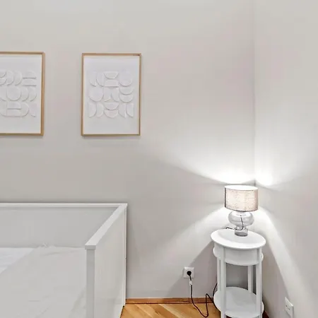 2 Minutes To Mariahilferstrasse I Bars I Fast Wifi Appartement