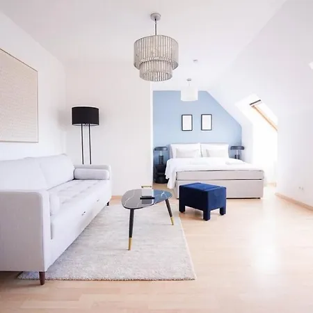 Close To Shopping Street I Close Metro I Designer Apartmán