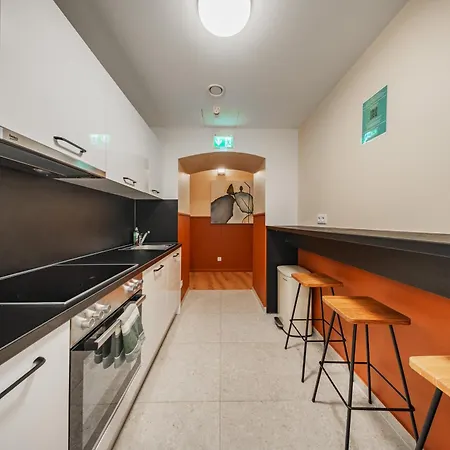 Home1 - Kopernikus Auberge de jeunesse *