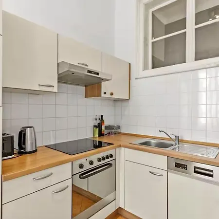 Spacious 3br I At Mariahilfer Strasse I Wifi