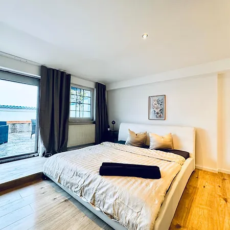 Amazing 2br Apt, 16-mins To Blumengaerten