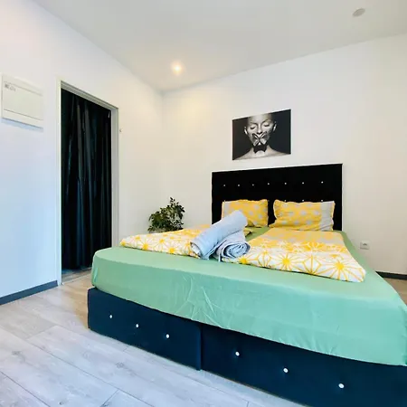 Chic 1br Perfect For 3 Guests In Wenen