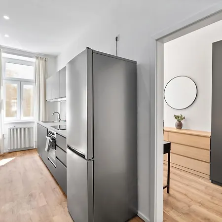 Bright And Quiet Apartments, Just 10 Minutes To U4, U6 And Schoenbrunn Palace * Viena