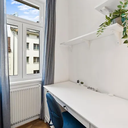 Bright And Quiet Apartments, Just 10 Minutes To U4, U6 And Schoenbrunn Palace Apartamento