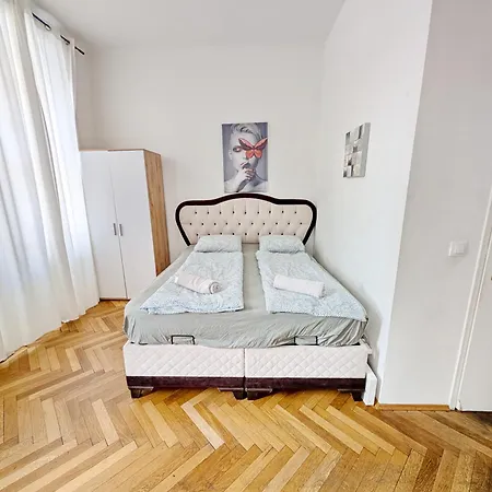 Charming At Maerzstrasse Close To Attractions Apartament
