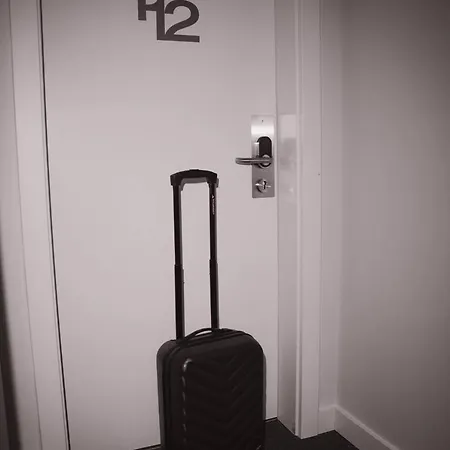 40 1 - Soft Opening Hotel