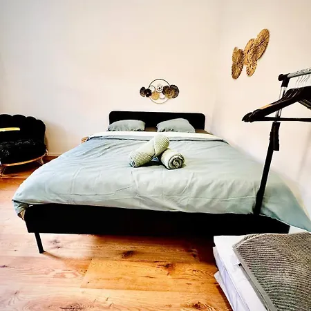 Charming At Maerzstrasse Close To Attractions *