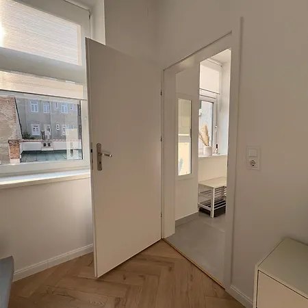 Stylish Und Neu Renoviert In Ruhelage Mit Zentrumsanbindung *