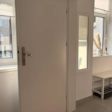 Stylish Und Neu Renoviert In Ruhelage Mit Zentrumsanbindung * Vienna