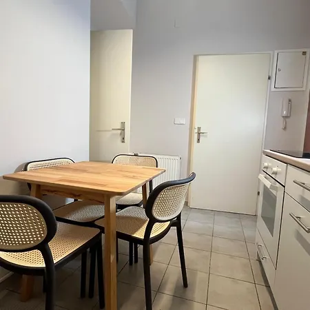 Stylish Modern For 4p With Private Garden Apartmán *