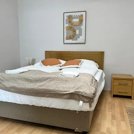 Apartmán Stylish Modern For 4p With Private Garden *