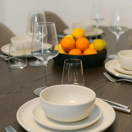 Homey 2br Perfect For 4-6 Metro Close To Naschmarkt Apartmán *