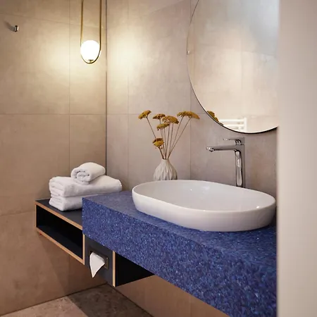 מלון Henriette Stadthotel 4*