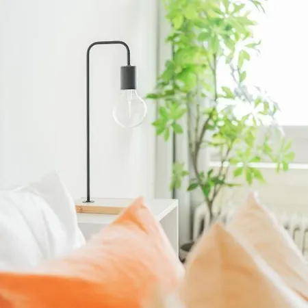 - Karlsplatz Apartment *