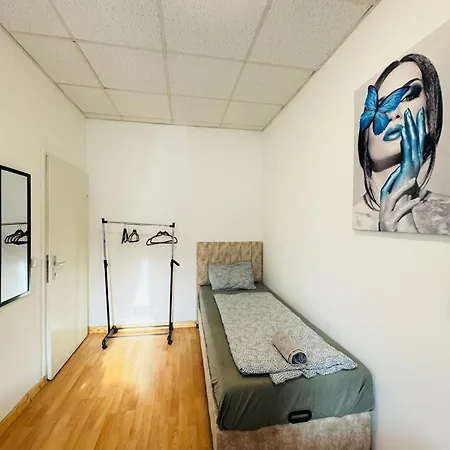 Apartament Stylish 2br Shared Apt, Sleeps 6 Direct Access