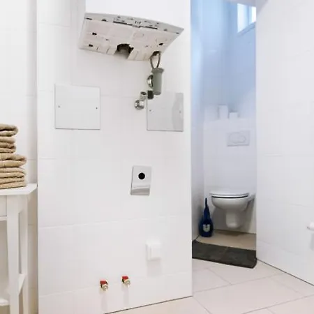 Apartment Heymi Opernring Vienna