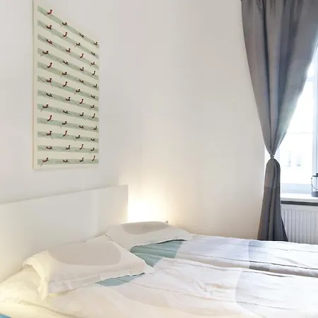 Heymi Opernring Apartment