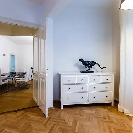 Apartman Judengasse Premium By Ichbucheat