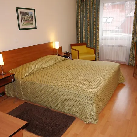 Deutschmeister Hotel 4*