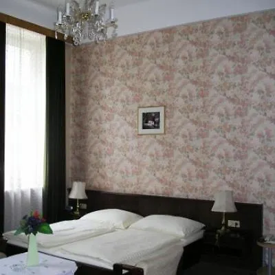 Mozart Hotel 3*