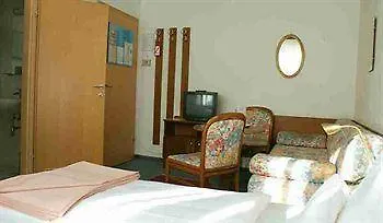 Dr. Geissler 3*