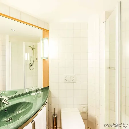 Отель Ibis 3*