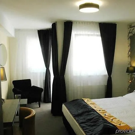 Elaya West Отель 4*