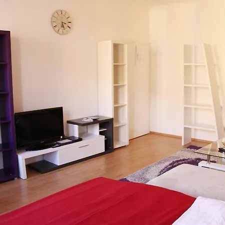 Dieselgasse Hotel 2*