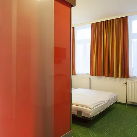 Stadthalle Bed & Breakfast