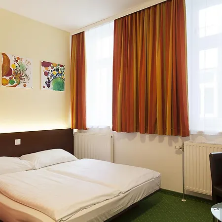 Stadthalle Bed & Breakfast Wenen