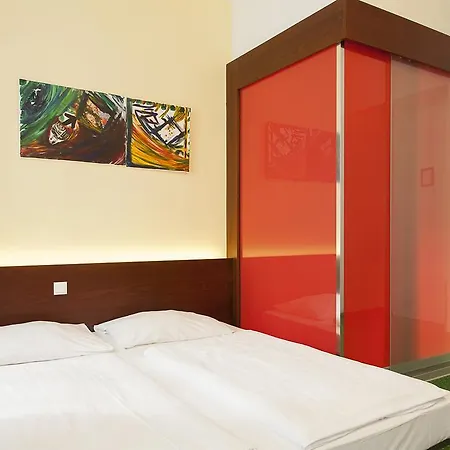 Bed & Breakfast Stadthalle 2*