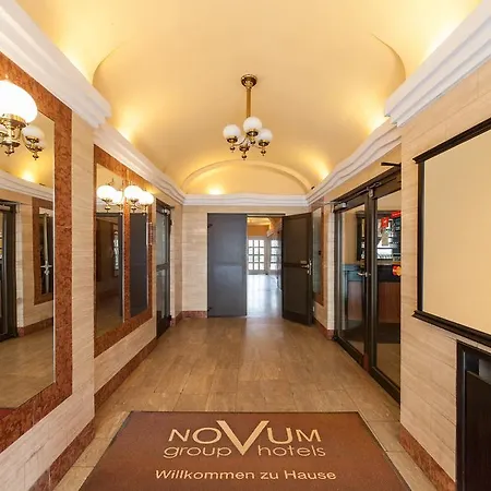 Novum Cristall Messe 3*