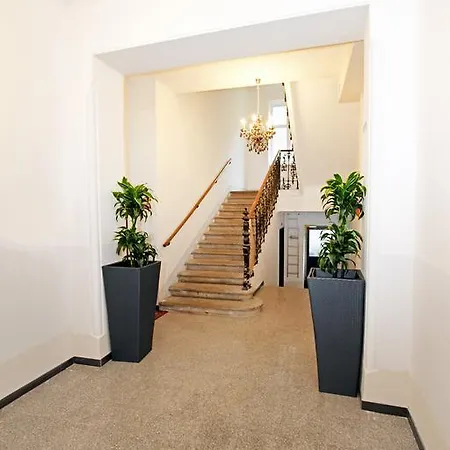 Christiano Hauptbahnhof | Contactless Check-in Apartment Vienna