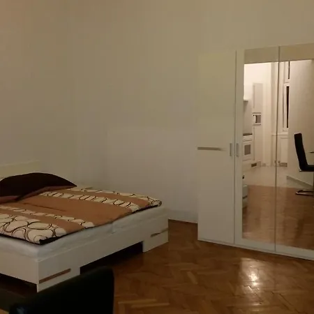 Goldfisch Park Apartment