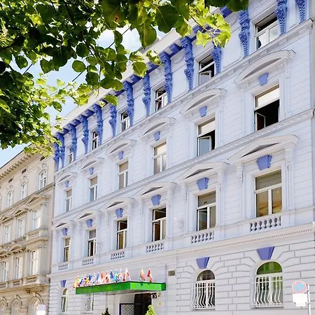 Hostel Westend *