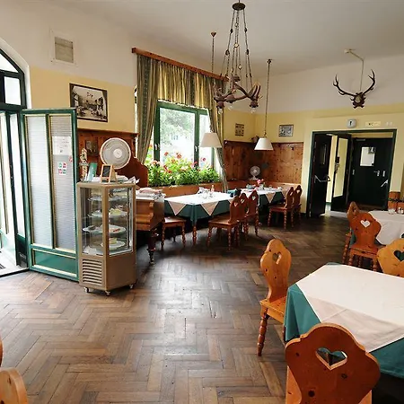 Hotel Bergwirt Schönbrunn 3*