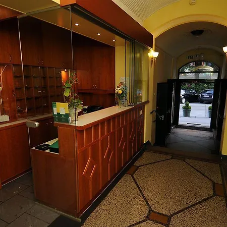 Hotel Bergwirt Schönbrunn Wien