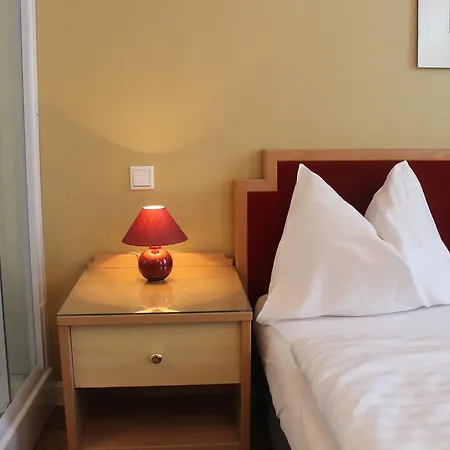 Hotel Rustler 2*