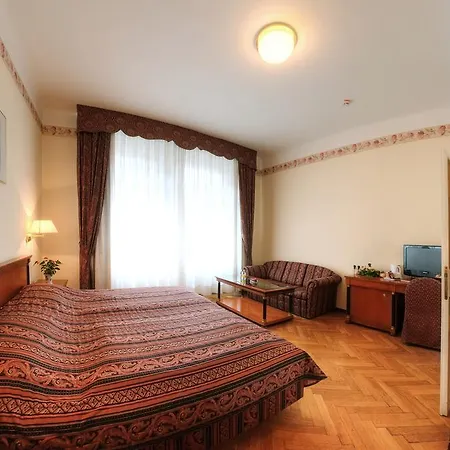 Carlton Opera Viena