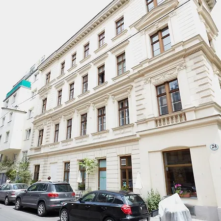 Apartment Traditional Tav - Design