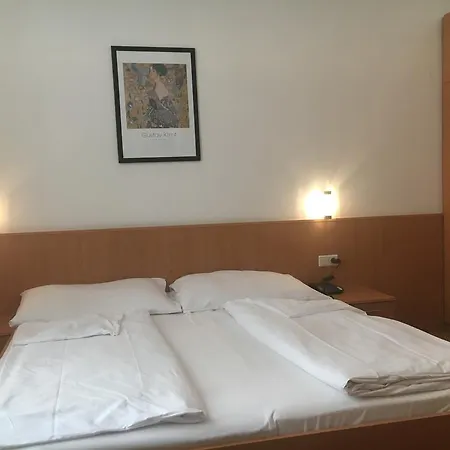 Hotel Pension Ani-Falstaff Vienna